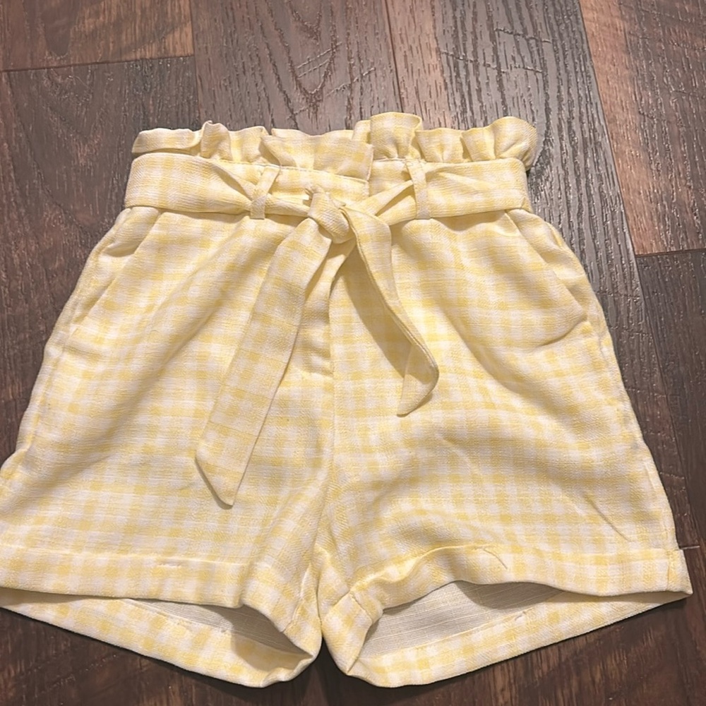 Yellow and white gn girls shorts size 10